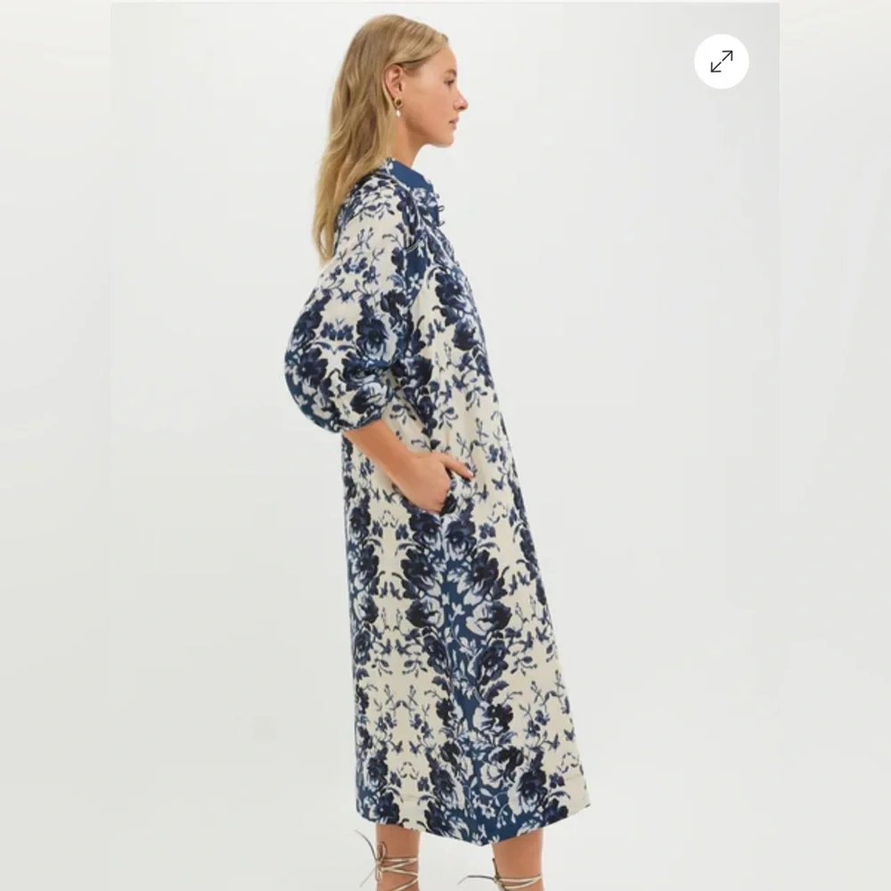 Tuckernuck Navy and Cream Floral Long Sleeve Dress - Picture 2 of 8